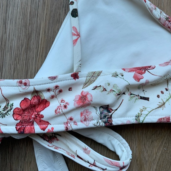 L*Space Floral Tie-Front Bikini Top - Picture 10 of 10